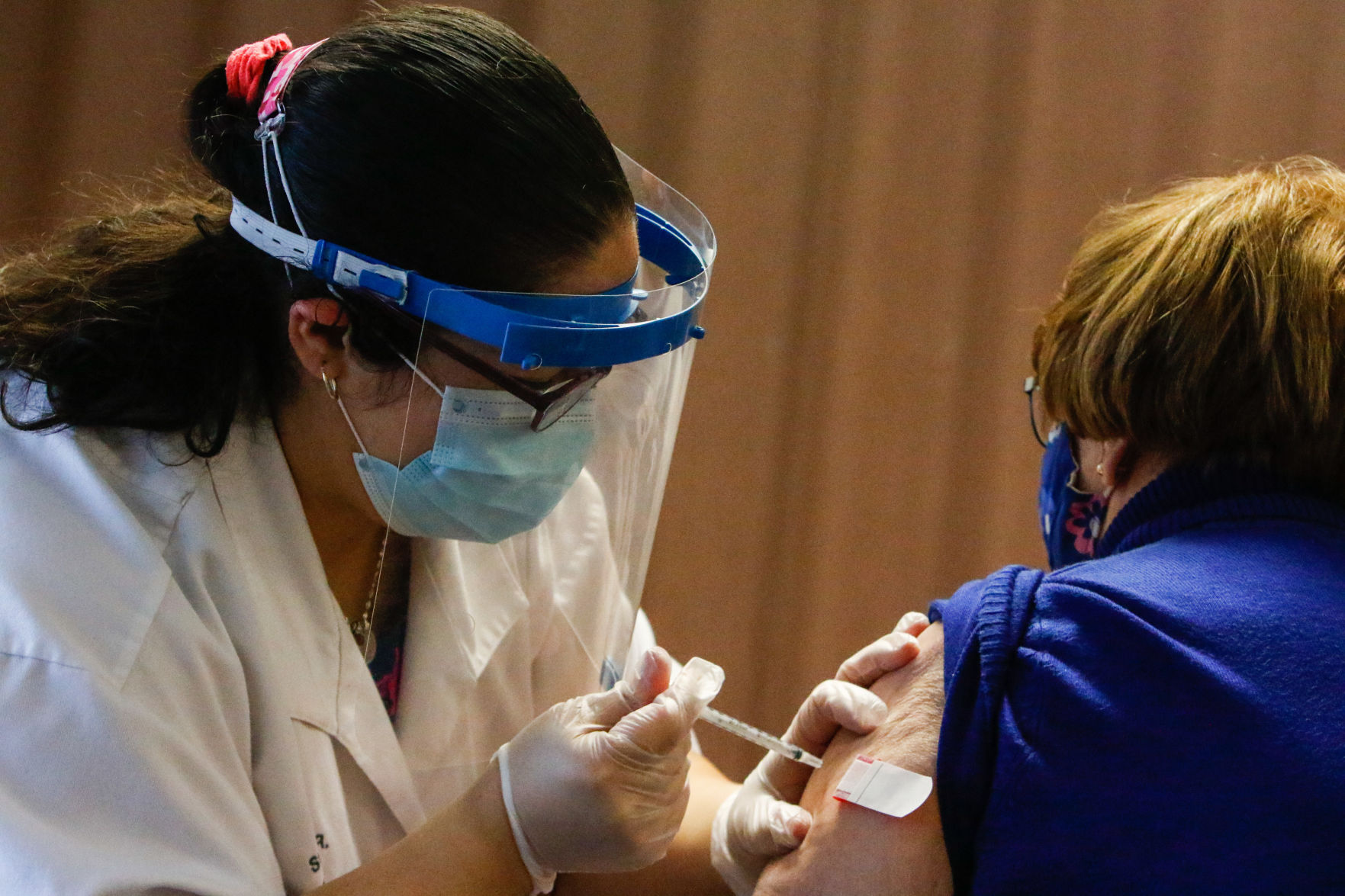 COVID-19 vaccine administered at AHEPA apartments